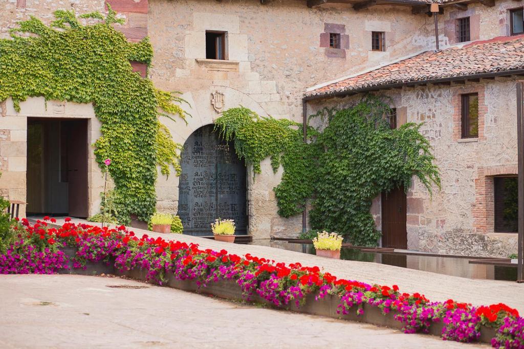 Hotel Boutique El Convento De Mave Santa Maria de Mave Exterior photo